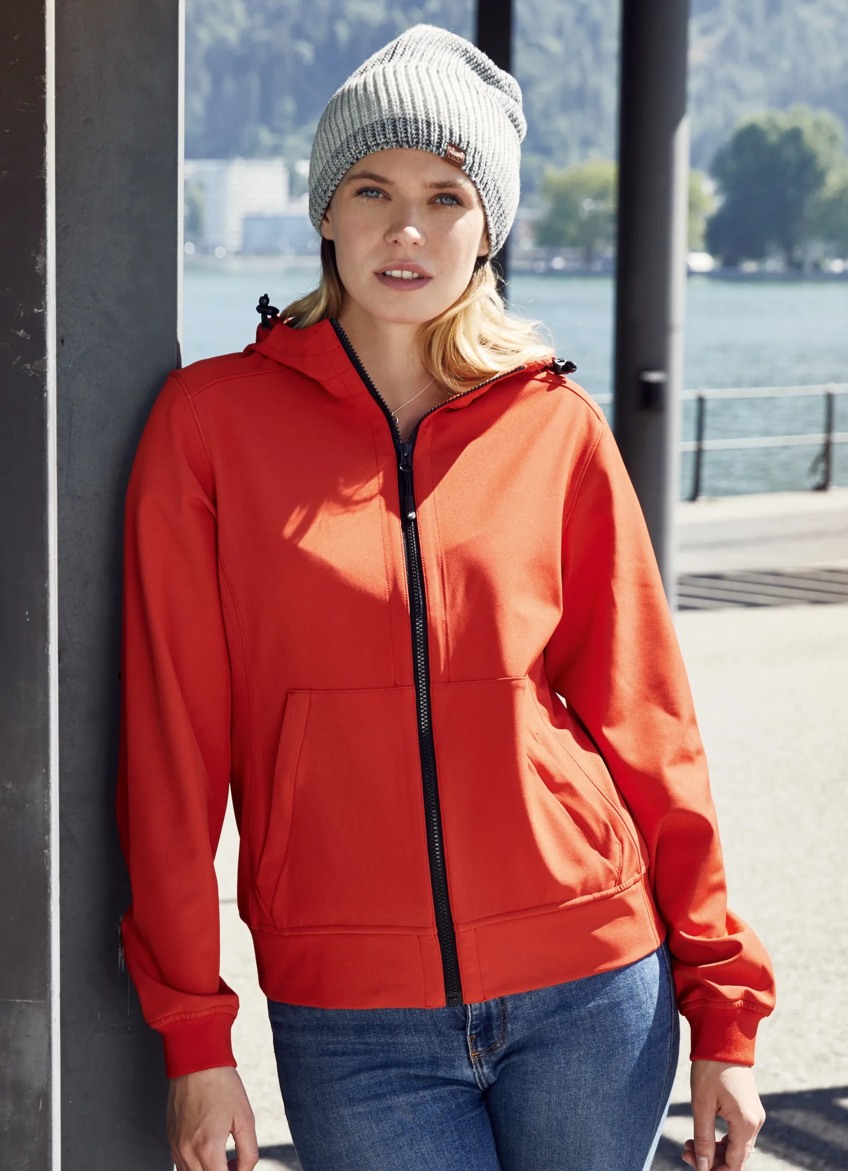 James & Nicholson Ladies Hooded Softshell Jacket