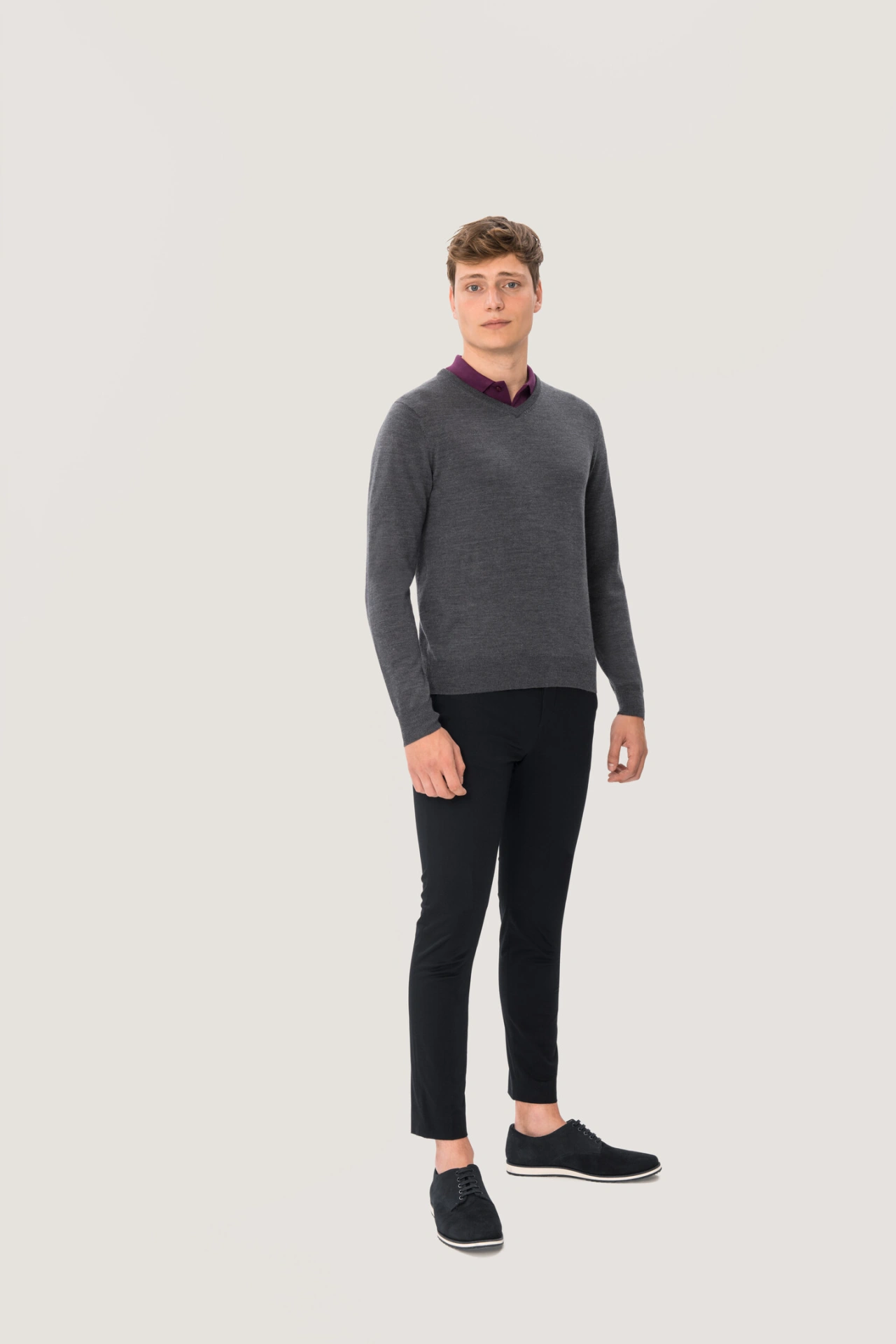 HAKRO V-Pullover 144 Merino Wool