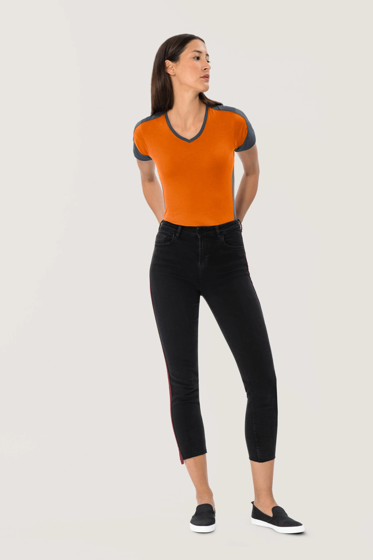 HAKRO Women-V-Shirt-Contrast 190 Mikralinar®